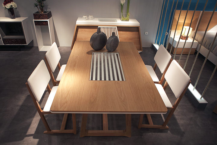 Jano Dinner Table