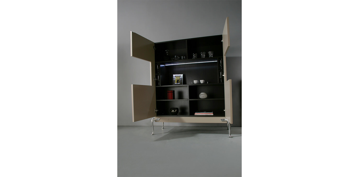 Londrina Cupboard