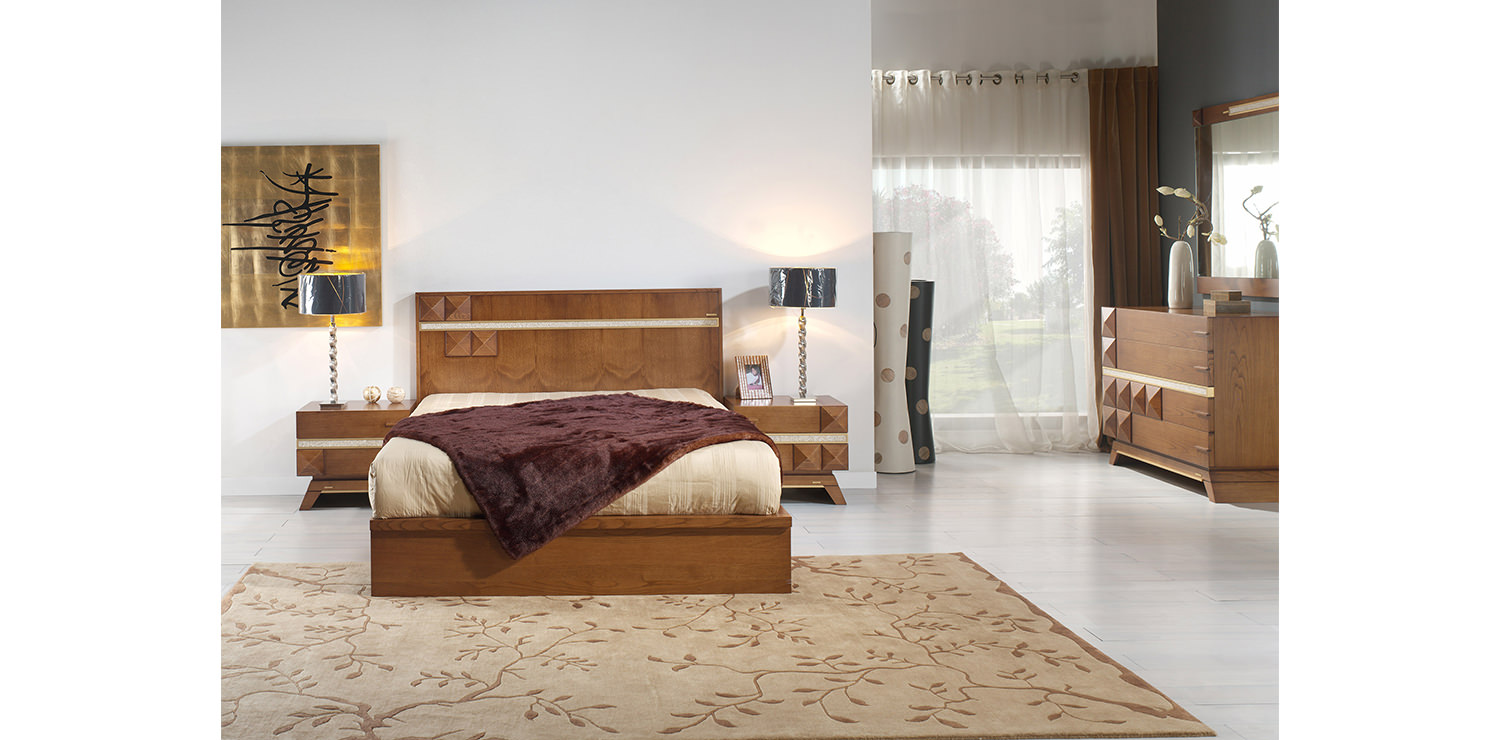 Oro Bedroom